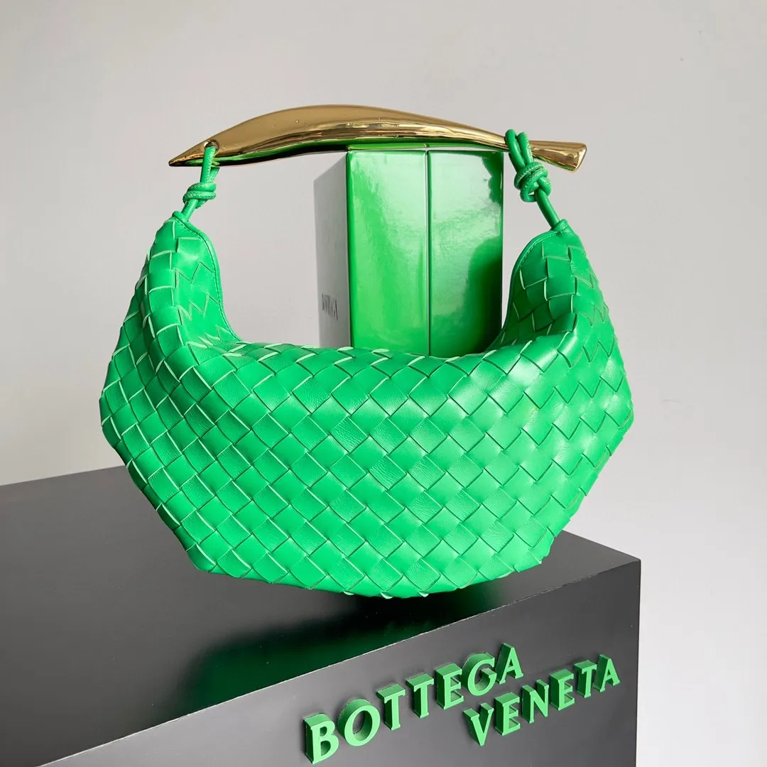 parrot green